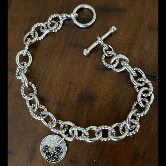 ✨ 2x HP ✨ Minnie Mouse ✨ Chain Link Toggle Bracelet ✨ w/ Real Diamonds ✨ - Picture 4 of 5